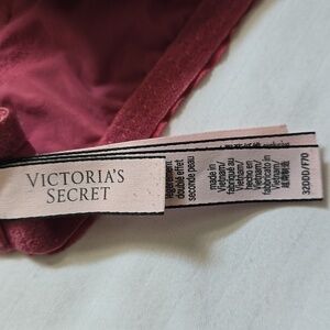 Victoria's Secret T-Shirt Lightly Lined Demi Bra Size 38DDD